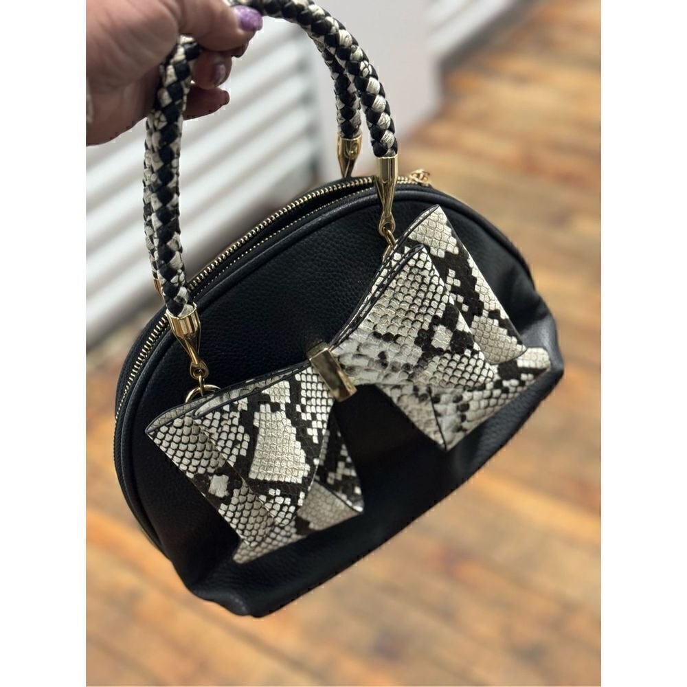 Like dreams black/snakeskin bow purse